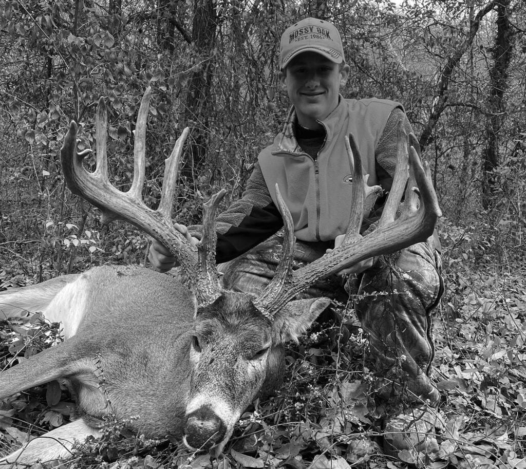 Hunter Brooks took this 195-class Illinois drop-tine buck on November 22.