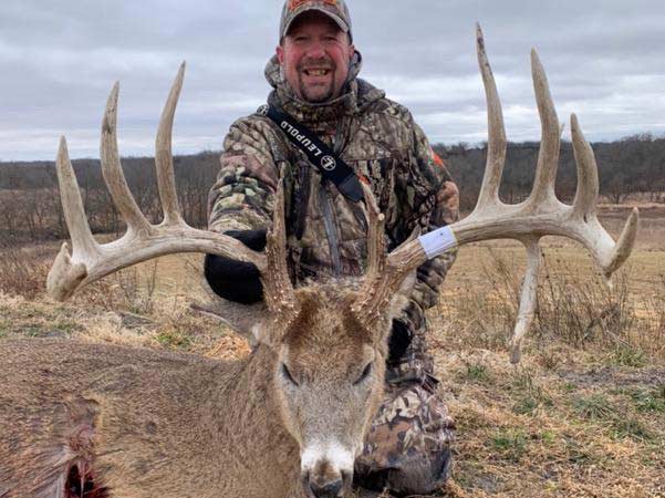 Roger Sapper’s giant muzzleloader buck sports a 25-6/8-inch inside spread and main beams over 28 inches long.