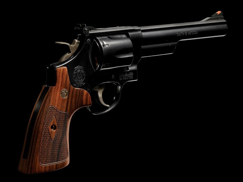 A handgun magnum revolver.